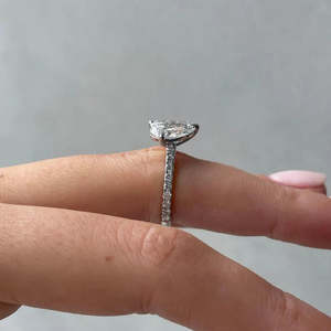 Bague de fiançailles en diamant de laboratoire 2,80 carats, taille poire et marquise, couleur D-E-F, clarté VVS-VS, certifiée IGI - Product Image 4