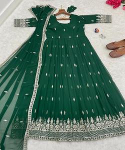 Blusas modestas de césped bordado paquistaní Camisas Traje cosido negro - Product Image 4