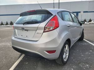 FORD FIESTA 2018 USADO EN EXCELENTES CONDICIONES, 6 VELOCIDADES, SE HATCHBACK, EXTERIOR PLATEADO, MOTOR 1.6L DE 120 HP, TRACCIÓN DELANTERA DE 14 PULGADAS, SISTEMA DE TRANSMISIÓN DE ALTO RENDIMIENTO - Product Image 5