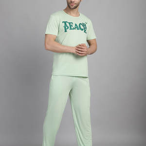 ชุดเซ็ตเสื้อยืดและกางเกงลำลองผู้ชาย คุณภาพพรีเมียม ระบายอากาศได้ดี เหมาะสำหรับใส่ในฤดูร้อน พร้อมสีและขนาดที่ปรับแต่งได้ - Product Image 3