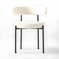 Chaise de salle à manger moderne et portable, rembourrée, avec structure métallique et dossier coussiné, idéale pour appartement, parc et hôtel