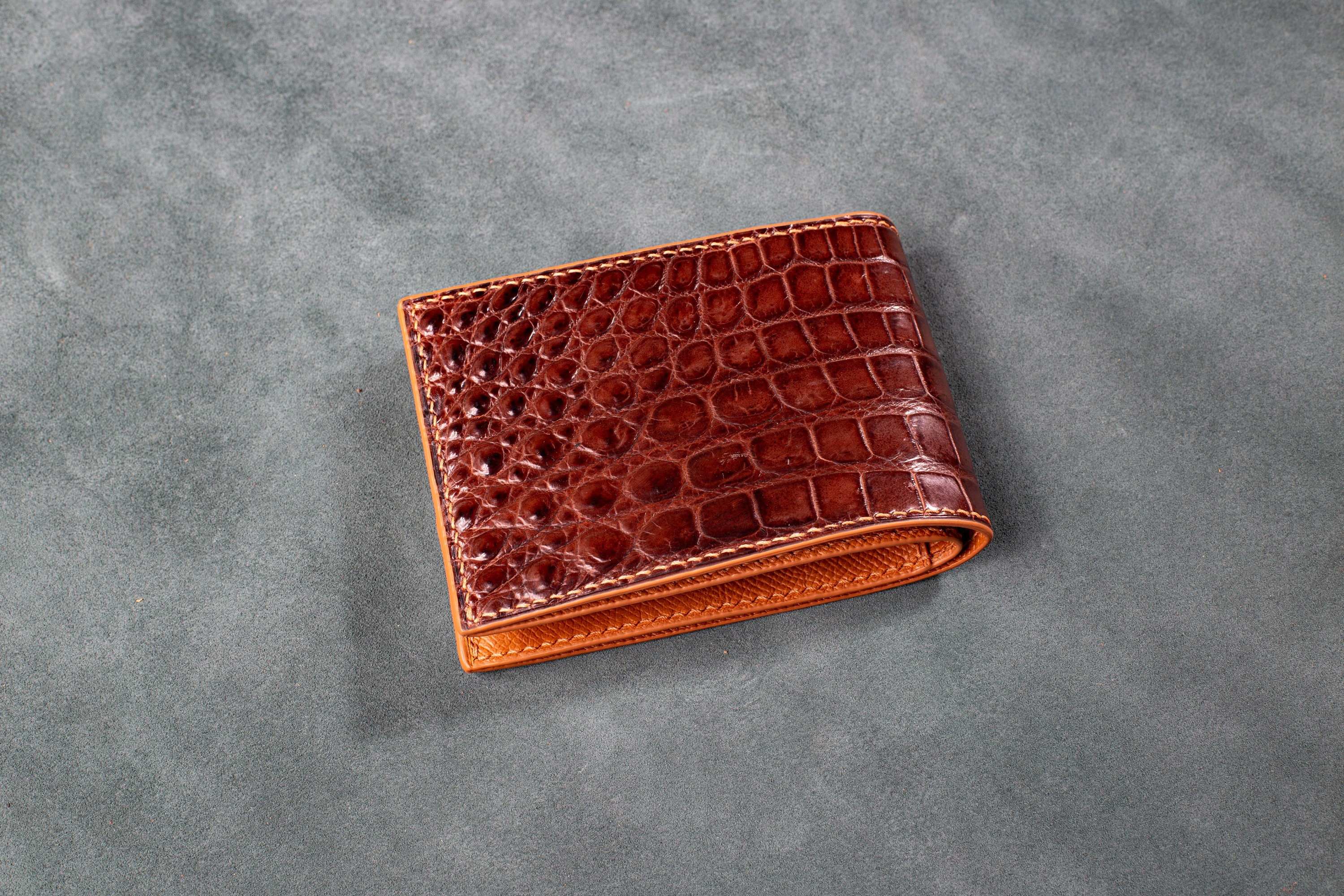 สีน้ำตาล