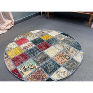 พรมวินเทจตุรกี ทรงกลม ขนาด 4x3.9 ฟุต (122x120 ซม.) พรมขนสัตว์สีแดงลายปะติด - Product Image 3