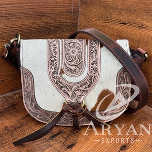 Nouvelle Collection véritable fourrure de vachette usiné à la main en cuir sac à bandoulière sculpture bohème sacs vente chaude sacs pour femmes - Product Image 1