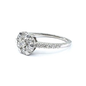Bague élégante en or blanc massif 18 carats de haute qualité avec diamants véritables en grappe ronde et sertissage à griffes pour femme, idéale pour mariage, fiançailles et soirées. - Product Image 2