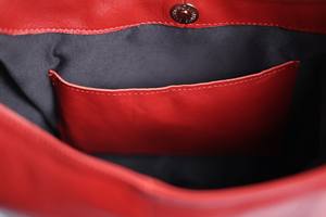 Sac fourre-tout décontracté en cuir véritable pour femmes - Grande capacité, léger, doux et durable avec décoration métallique - Product Image 4