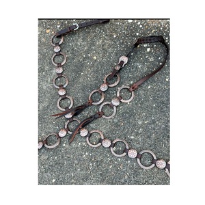 Juego de tachuelas de cuero marrón duradero para caballos Ajuste cómodo para uso diario Trail Riding Schooling y sesiones de entrenamiento - Product Image 1