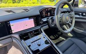 PRIX RÉDUIT POUR LES Porsches Panameras 4 Berline 2025 NEUVES/D'OCCASION AVEC GARANTIE PRÊT À ÊTRE EXPÉDIÉ DANS LE MONDE ENTIER - Product Image 3