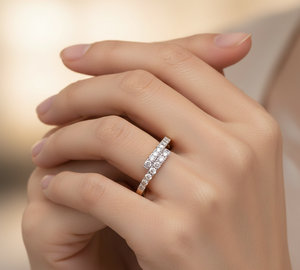 Anillo de Compromiso de Oro Personalizado con Diamantes Genuinos, Nuevo Diseño y Doble Línea - Product Image 2