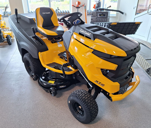รถตัดหญ้าแบบนั่งขับ Cub Cadet XT2 QR106 พร้อมตะกร้าเก็บหญ้า ระยะการขับขี่ 24 กม. เหมาะสำหรับสวนขนาดใหญ่ ทนทานต่อการตัดหญ้า ใช้งานง่าย - Product Image 6
