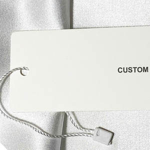 Étiquettes suspendues en papier personnalisées de haute qualité, écologiques, en gros, impression personnalisée pour vêtements, bijoux, jouets - Product Image 5