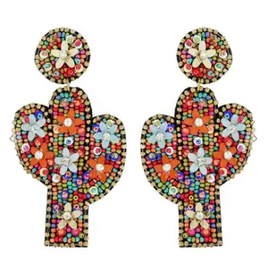 Sunny Saguarro Classic Vintage Huggie Hoop Boucles d'oreilles Multi-Style Diamond Pearl à la mode pour les mariages, les fêtes et les cadeaux - Product Image 1