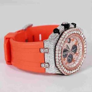 Montre-bracelet de luxe personnalisée pour homme en acier inoxydable avec bracelet en caoutchouc orange, verre serti de diamants de laboratoire de haute qualité, style Hip Hop - Product Image 2