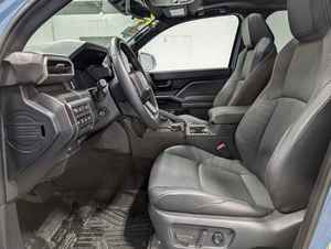 Toyota 4Runner TRD Premium 4WD I FORCE MAX 4.1-6L Turbo Hybride 4 Cylindres Automatique Sièges en Cuir Panoramique d'occasion 2024 - Product Image 6