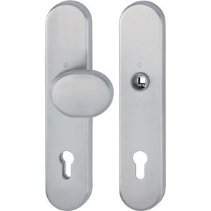 E86G/3331/3310 Accessoire de protection en acier inoxydable HOPPE 92 mm pour tapis de porte avec fixation F69 de 67-77 mm - Product Image 1
