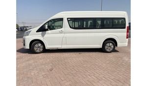 2022 pour véhicule d'occasion Toyota Hiace 2.8L avec sièges en cuir à direction gauche - Product Image 6