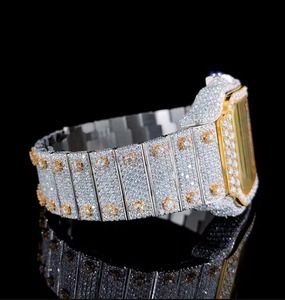 Reloj de cuarzo helado para hombre de alta calidad a la moda, caja de aleación de estilo empresarial, esfera de cristal, puntero de ventana, accesorio de calle India - Product Image 2