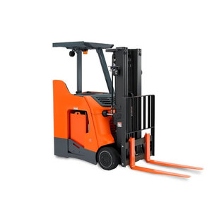 Chariot élévateur diesel à levage élevé Capacité de 2,5 tonnes Durable Mât de 3 m/5 m/6 m Nouveau moteur américain 4 roues motrices Lithium-ion Utilisation agricole Commandes en gros bienvenues - Product Image 3