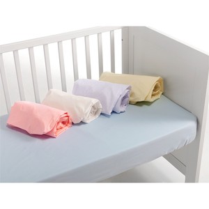 Sábana de Bebé 100% Algodón, Amarillo Sólido, Popelina, Ajustable para Cuna, Técnica de Tejido - Product Image 1