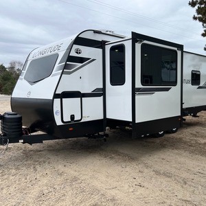 FOURNISSEUR DE NOUVELLES REMORQUES DE CAMPING LONGI TITUDE 230FK 2026 East To West À VENDRE - Product Image 1