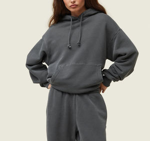 Nuevo chándal Boxy Fit para mujer, logotipo impreso personalizado, ajuste holgado, hombro caído, 100% algodón, chándal gris sólido para mujer - Product Image 2