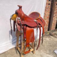 Ensemble de selle western en cuir véritable de qualité supérieure avec décorations en bois et motifs de course d'arbre d'équitation |   Raccords en acier inoxydable façonnés à la main, sans frais supplémentaires