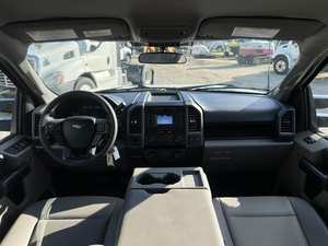 รถบรรทุกพื้นเรียบดีเซล 2022 F550 SD XL 11 ฟุต – เกียร์อัตโนมัติ 10 สปีด ประสิทธิภาพสูง ทนทาน และเชื่อถือได้สำหรับการใช้งานเชิงพาณิชย์ - Product Image 2