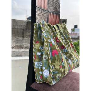 Sac fourre-tout léger en velours vert, écologique, tendance, pour usage quotidien, printemps, été, automne, hiver, lavable, fermeture ouverte - Product Image 2