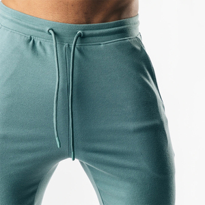 Shorts de sport pour hommes en gros, personnalisables avec logo, 100 % coton, séchage rapide, style urbain, motif uni, prix bas, vêtements de sport - Product Image 6