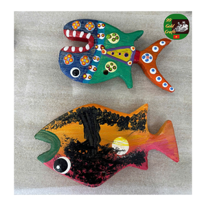 Figurine de poisson en bois sculptée à la main, poisson en bois peint Art populaire décor à la maison côtière ornement de collection de Style mexicain rustique - Product Image 1