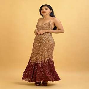 Robe de soirée longue pour femme, design élégant |   Vêtements de soirée haut de gamme pour mariages, galas et occasions spéciales, en provenance d'Inde - Product Image 1