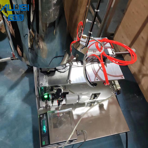 Machine de remplissage de chauffage de rouge à lèvres de brillant de baume à lèvres pour le remplisseur de bouteille de <span class=keywords><strong>vaseline</strong></span> de miel - Product Image 5