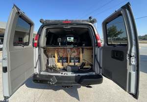 Chevrolet Express Cargo 2500 RWD 2019 Económico con Volante a la Izquierda/Derecha - Product Image 4