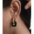 Pendientes Huggie Religiosos y Modernos de Stevie Hoops, en Oro con Baño de Rodio y Chapado en Oro, con Perlas y Diamantes Geométricos - Product Image 2