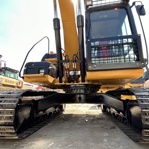 Excavatrice sur chenilles CAT 312D d'occasion, d'origine japonaise, en bon état, en stock pour les travaux de terrassement et de construction - Product Image 3