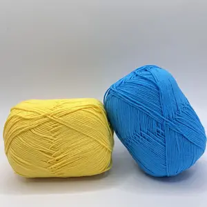 Fabrik Großhandel kostenlose Muster 4 lagige Milch-Baumwolle-Häkel strick garne mit mehr als 80 Farben