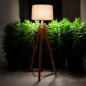 Lámpara de Pie con Trípode de Madera y Pantalla de Tela Marrón |   Lámpara de Pie Decorativa con Pantalla de Yute Marrón LED, Suministro al por Mayor - Product Image 3