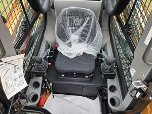 รถตักล้อยางมือสอง TR340B สภาพดี ราคาถูก รถตักขนาดเล็กแบบมีสายพาน ลดราคาพิเศษ - Product Image 3