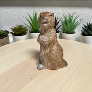 YEEYAYA statua di marmotta e marmotta in legno intagliato a mano statuette di animali selvatici per decorazioni per la casa di bambù e artigianato in legno - Product Image 6