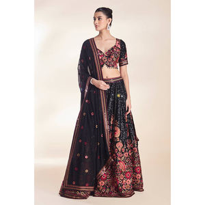 Tendance Créateur De Mode Vêtements De Mariage Vêtements Traditionnels Indiens Faux Georgette Vêtements Indiens Lehenga Choli à Vendre - Product Image 1