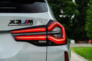 2022 X3 M Competition เครื่องยนต์ 6 สูบ ทวินเทอร์โบ 503 แรงม้า ระบบขับเคลื่อนสี่ล้อ พร้อมอุปกรณ์ครบครัน ไม่ได้ดัดแปลง - Product Image 4