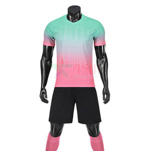 Uniforme de Fútbol Cómodo para Hombre, Talla Grande, Transpirable, de Secado Rápido, Ecológico, Corte Regular, Diseño Personalizado de Alta Calidad - Product Image 1