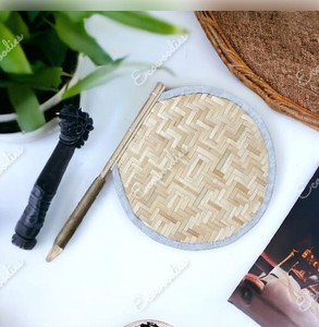 Ventilador de mano de artesanía Cultural India de bambú con mango largo Refrigeración cómoda y portátil para Pankha manual de verano caliente - Product Image 5