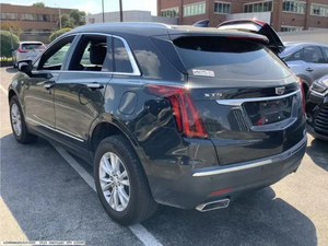 Cadillac XT5 2024, SUV de luxe, conduite à gauche, sièges en cuir, transmission automatique, toit ouvrant panoramique - Product Image 3
