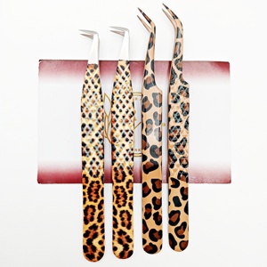 Pince à épiler de greffage de cils d'impression de guépard d'acier inoxydable de haute précision Extension de faux cils segmentée légère antistatique - Product Image 3