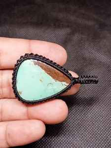 Collar de Piedras Preciosas Hecho a Mano con Colgante de Crisoprasa Natural - Product Image 6