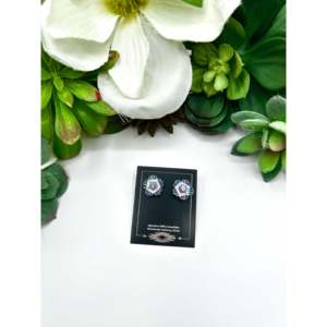 Boucles d'oreilles clous fleur en opale Zuni et argent sterling, or blanc, bijoux tendance pour fiançailles, mariage, anniversaire ou soirée - Product Image 1