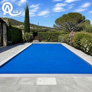Couverture de sécurité pour piscine en PVC personnalisée, imperméable et isolante thermiquement, pour les projets de piscines de villas, d'hôtels et commerciaux - Product Image 1