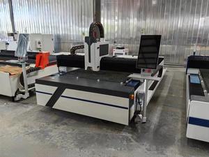 เครื่องตัดเลเซอร์ CNC สำหรับอะลูมิเนียมโลหะเครื่อง3KW 2KW ความแม่นยำสูง - Product Image 5