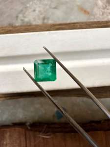 มรกตธรรมชาติจากแซมเบีย ขนาด 1.69 กะรัต ทรงเหลี่ยม 7 มม. ความเงางามดี สำหรับทำเครื่องประดับ ได้รับการรับรองจาก IGI - Product Image 3